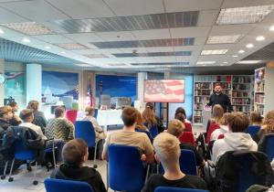 wykład w American Corner