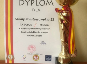 III miejsce "Czwórbój lekkoatletyczny" w kategorii dziewcząt